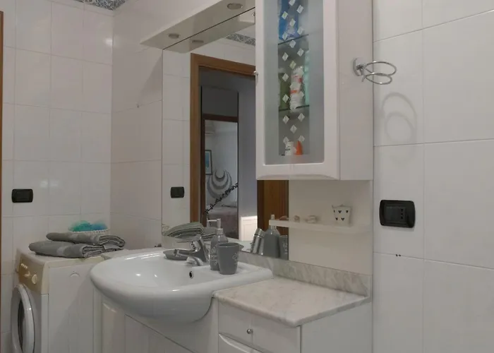 Degasperi מנפרדוניה